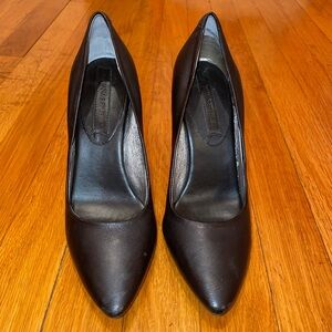 Banana Republic Black Pointed Toe Heels